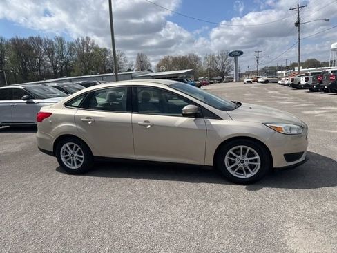 Used 2017 Ford Focus SE image 14