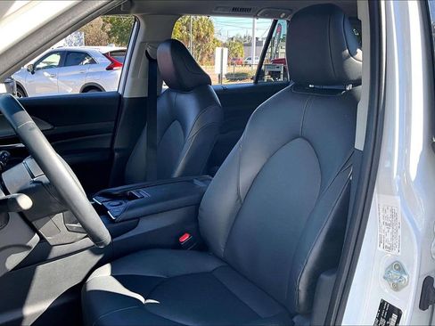 Used 2024 Toyota Grand Highlander XLE image 20