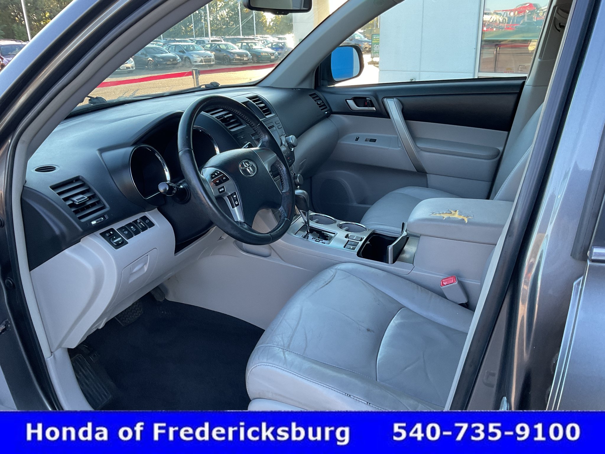 Used 2011 Toyota Highlander SE w/ Convenience Pkg AWD/4WD image 29