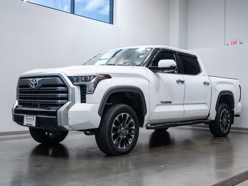 Used 2024 Toyota Tundra Limited image 3