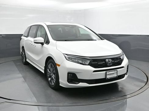 Used 2026 Honda Odyssey Touring image 22