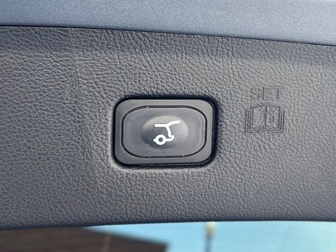 Certified 2024 Ford Edge SEL w/ Convenience Package image 9