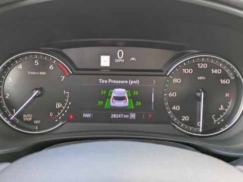 Certified 2023 Cadillac XT4 Premium Luxury w/ LPO, Onyx Lite Package image 24