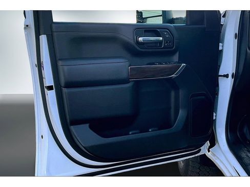 Used 2022 GMC Sierra 2500 SLT image 18