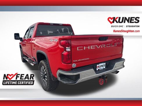 Used 2023 Chevrolet Silverado 2500 LT w/ Convenience Package AWD/4WD image 9