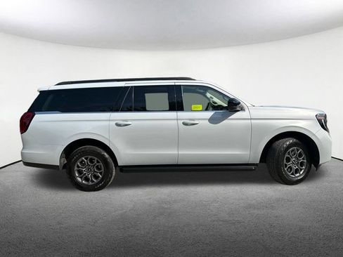 Used 2025 Ford Expedition Max Active AWD/4WD image 18