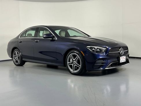 Used 2022 Mercedes-Benz E 350 4MATIC Sedan w/ AMG Line Exterior image 1