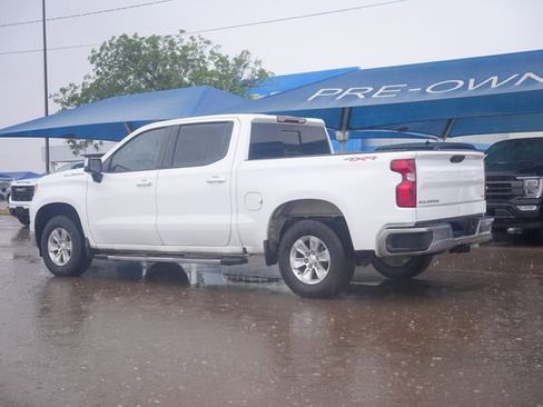 Used 2024 Chevrolet Silverado 1500 LT w/ Convenience Package II AWD/4WD image 4