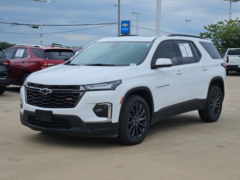 Used 2023 Chevrolet Traverse RS AWD/4WD image 3