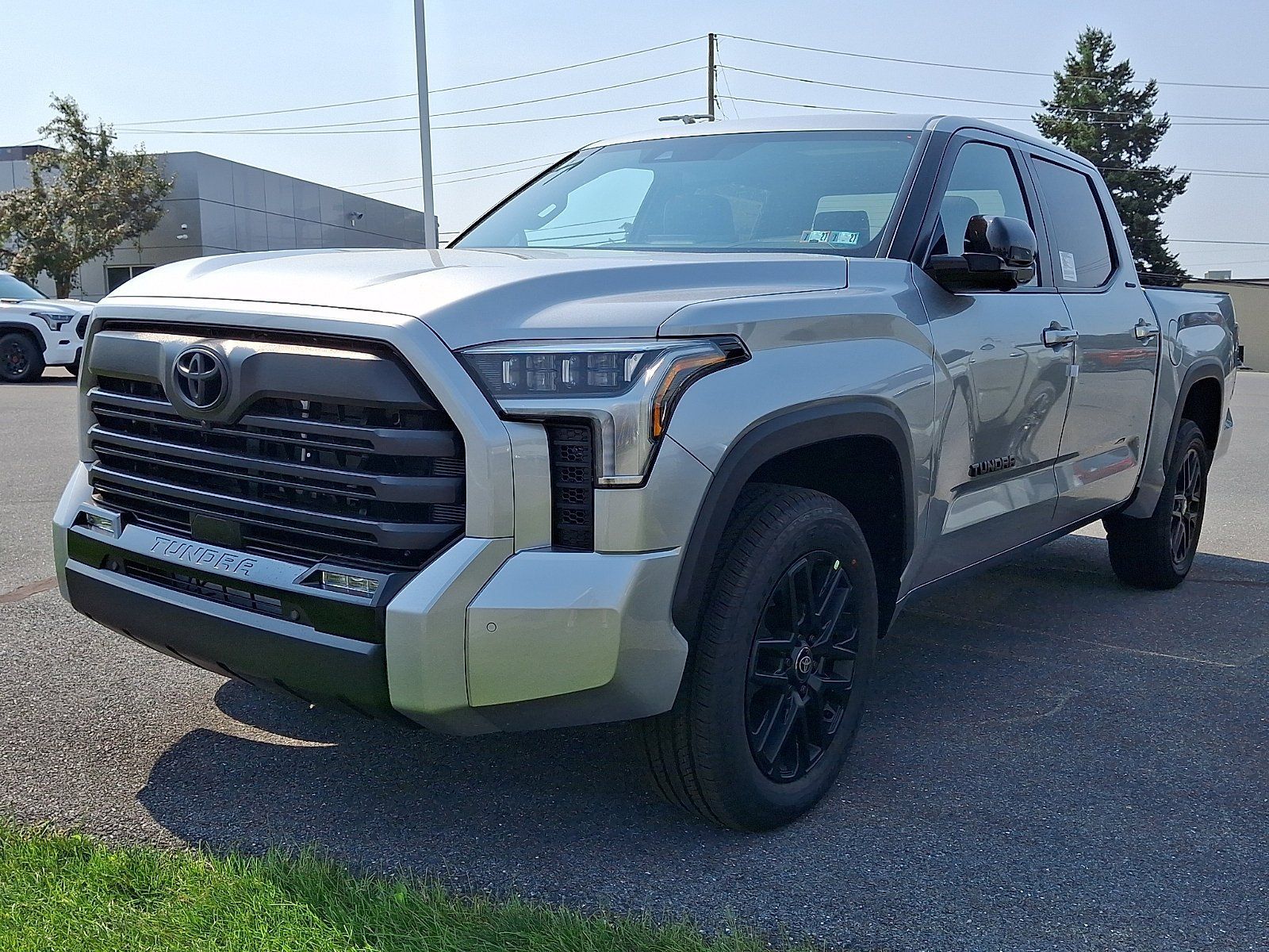 New 2026 Toyota Tundra Limited AWD/4WD image 3