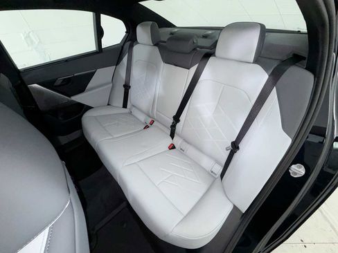 New 2026 BMW 550e xDrive w/ Executive Package image 23