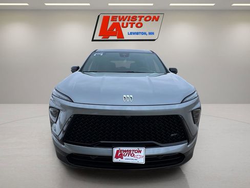 Certified 2025 Buick Enclave Sport Touring image 9