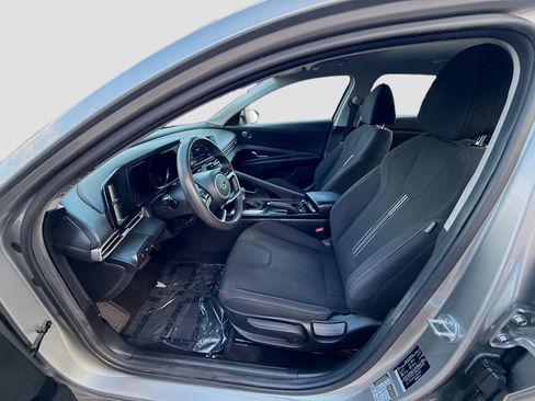 Used 2023 Hyundai Elantra SEL w/ Cargo Package image 14