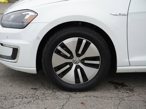 Used 2016 Volkswagen e-Golf SEL Premium w/ Driver Assistance Package FWD image 10