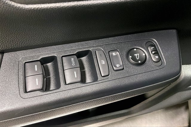 Used 2025 Honda CR-V LX image 39