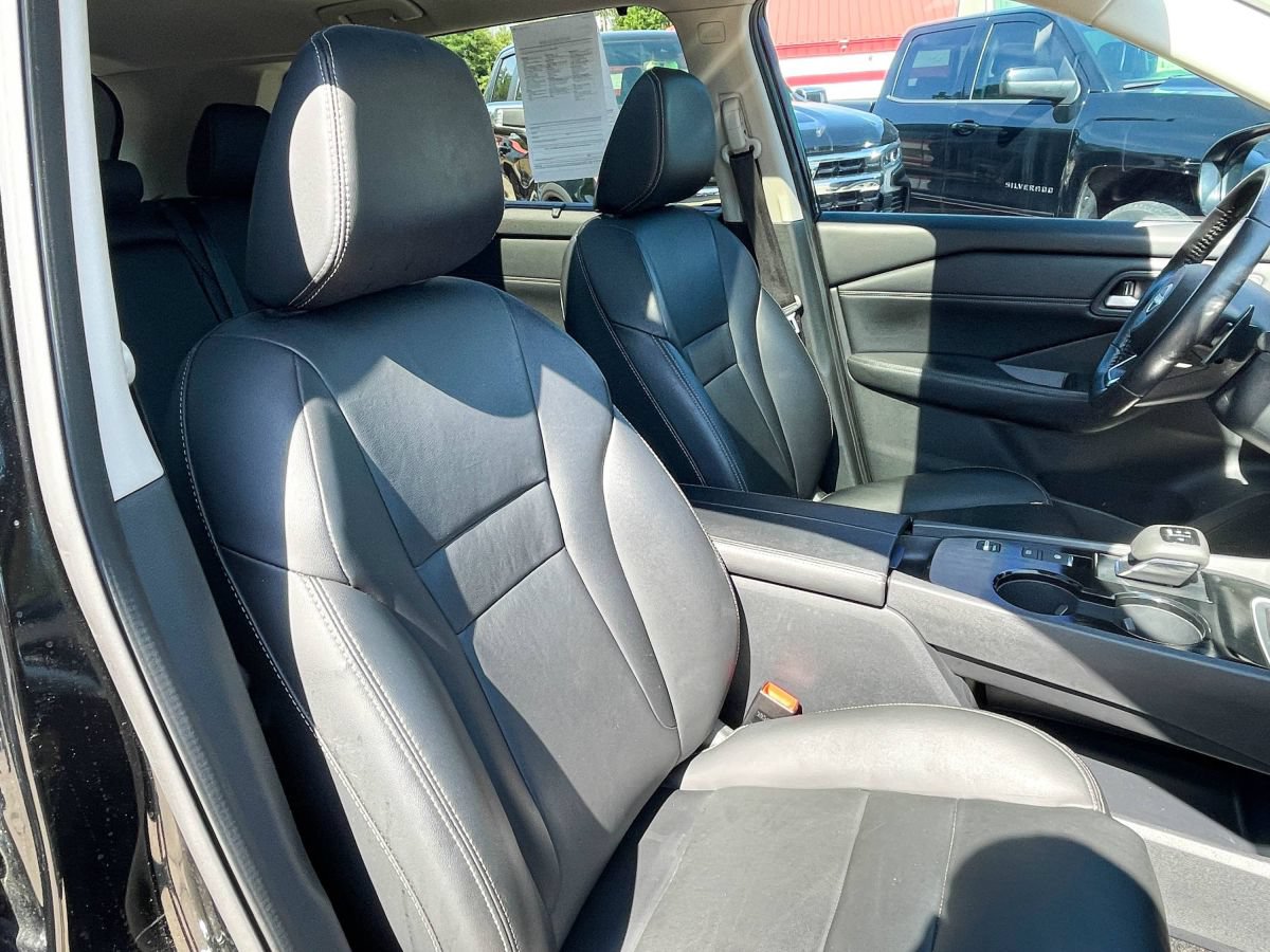 Used 2024 Nissan Rogue SL w/ SL Premium Package FWD image 10