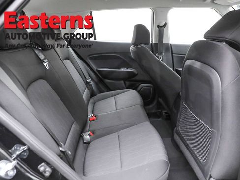 Used 2025 Hyundai Venue SE image 23