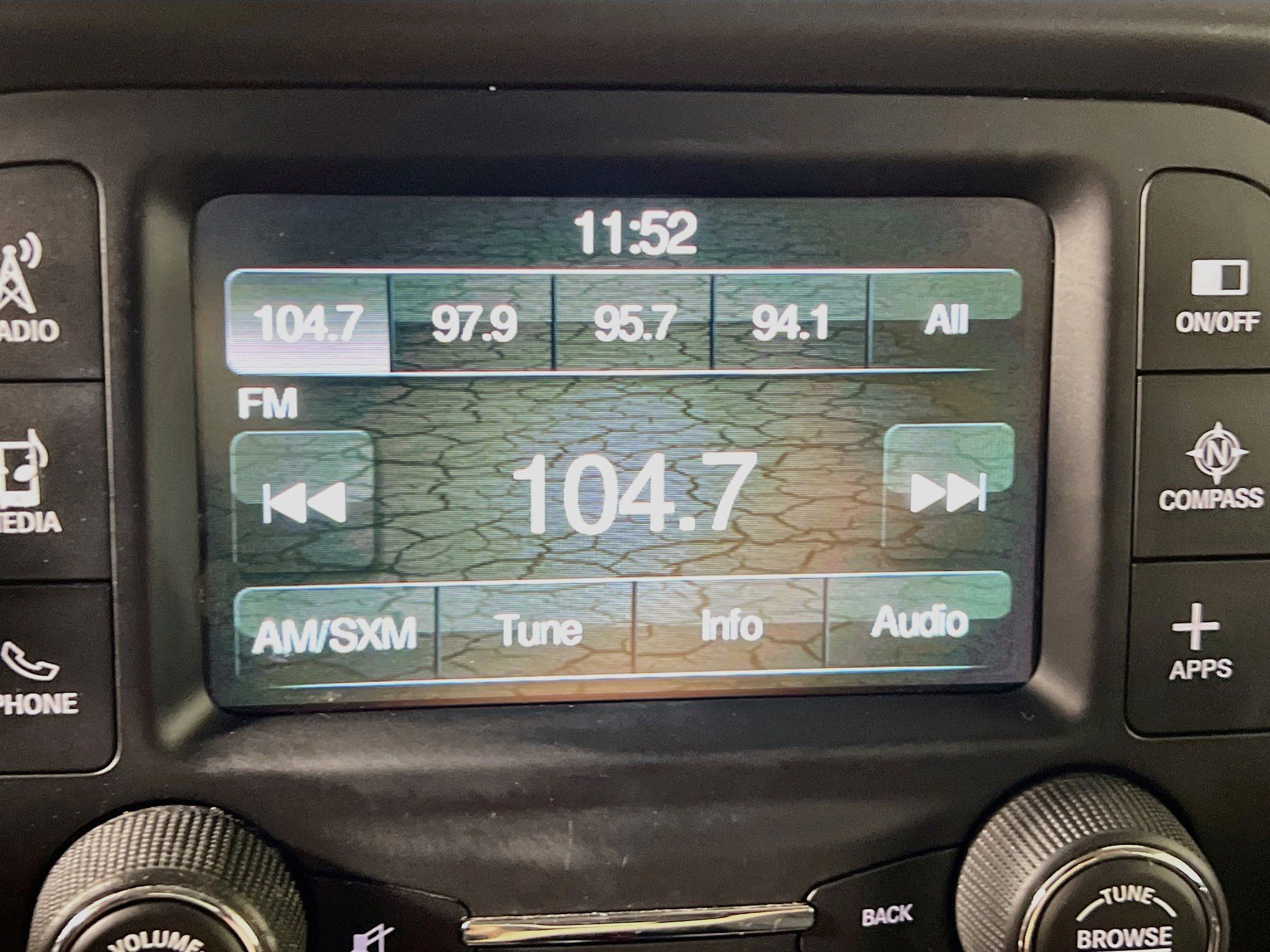 Used 2016 Jeep Renegade Limited FWD image 27