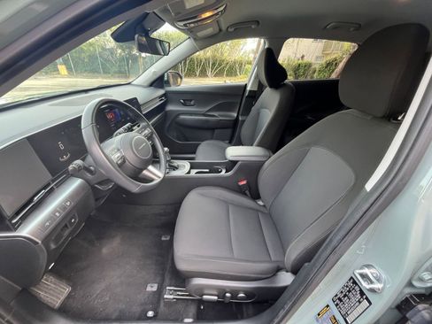 Used 2025 Hyundai Kona SEL image 27