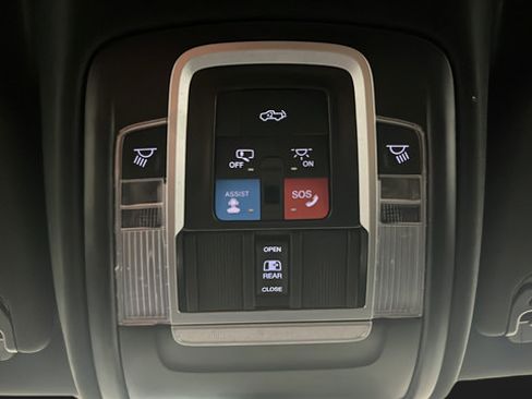 Used 2025 RAM 1500 Big Horn AWD/4WD image 33
