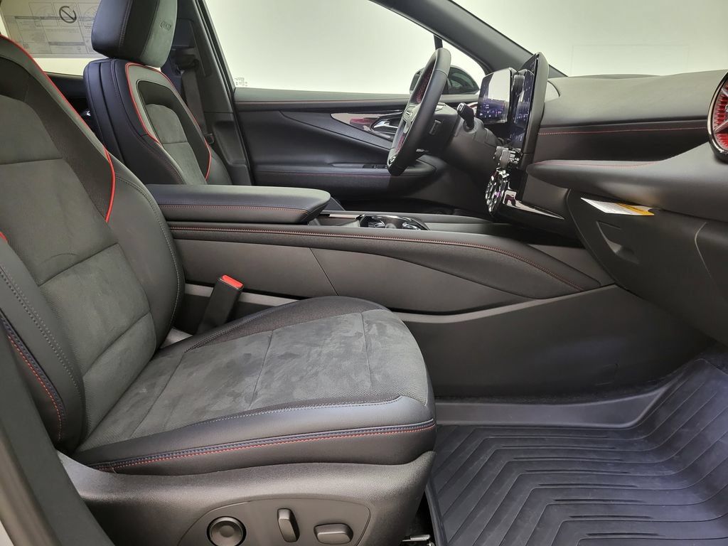 New 2026 Chevrolet Blazer EV RS AWD/4WD image 15