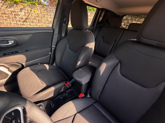 Used 2020 Jeep Renegade Sport FWD image 23