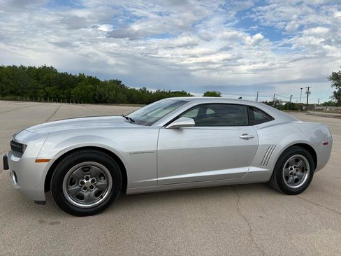 Used 2010 Chevrolet Camaro LS image 46