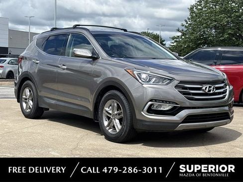 Used 2018 Hyundai Santa Fe Sport FWD image 1