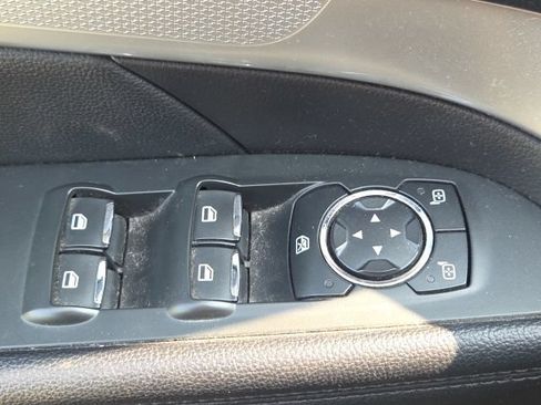 Used 2016 Ford Explorer XLT AWD/4WD image 23