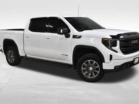 Used 2024 GMC Sierra 1500 AT4 w/ AT4 Preferred Package image 4