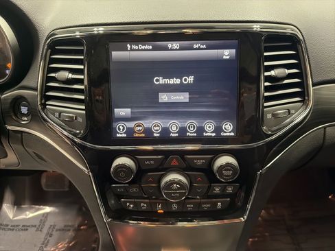 Used 2021 Jeep Grand Cherokee Limited w/ Luxury Group II AWD/4WD image 18