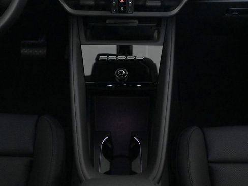 New 2026 Porsche Macan Electric image 15