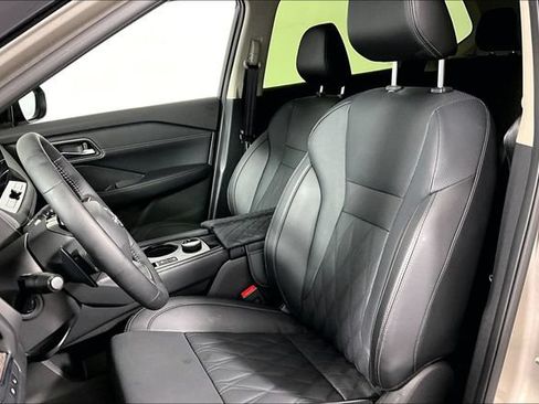 Used 2026 Nissan Rogue Platinum w/ Platinum Premium Package AWD/4WD image 25
