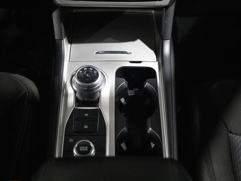 Used 2023 Ford Explorer XLT AWD/4WD image 20