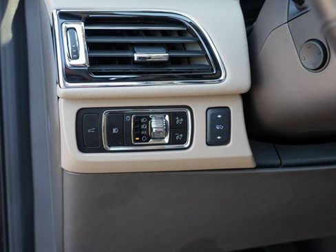 Used 2023 Lincoln Navigator Reserve AWD/4WD image 16