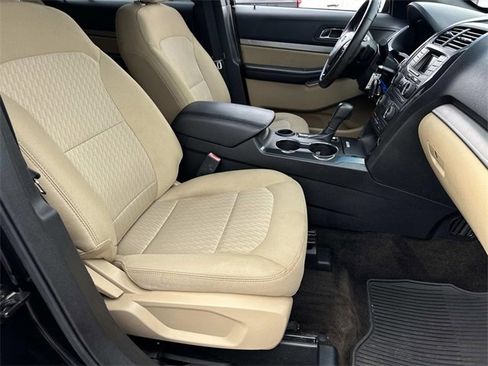 Used 2016 Ford Explorer FWD image 11
