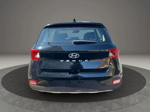 Used 2020 Hyundai Venue SE FWD image 6