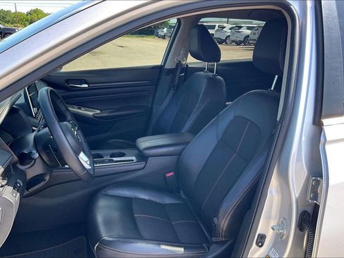 Used 2020 Nissan Altima 2.5 SR FWD image 18