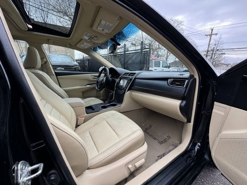 Used 2016 Toyota Camry XLE image 20