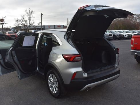 Used 2023 Ford Escape Active image 17