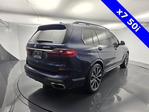 Used 2022 BMW X7 M50i w/ Dynamic Handling Package image 4
