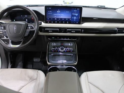 Used 2022 Lincoln Nautilus Reserve AWD/4WD image 31