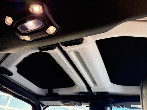 Used 2020 Jeep Gladiator Rubicon image 13