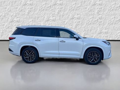 New 2026 Lexus TX 350 AWD image 2