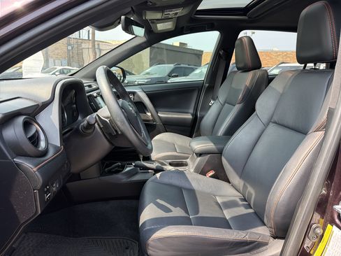 Used 2018 Toyota RAV4 SE w/ Power Extra Value Package FWD image 25