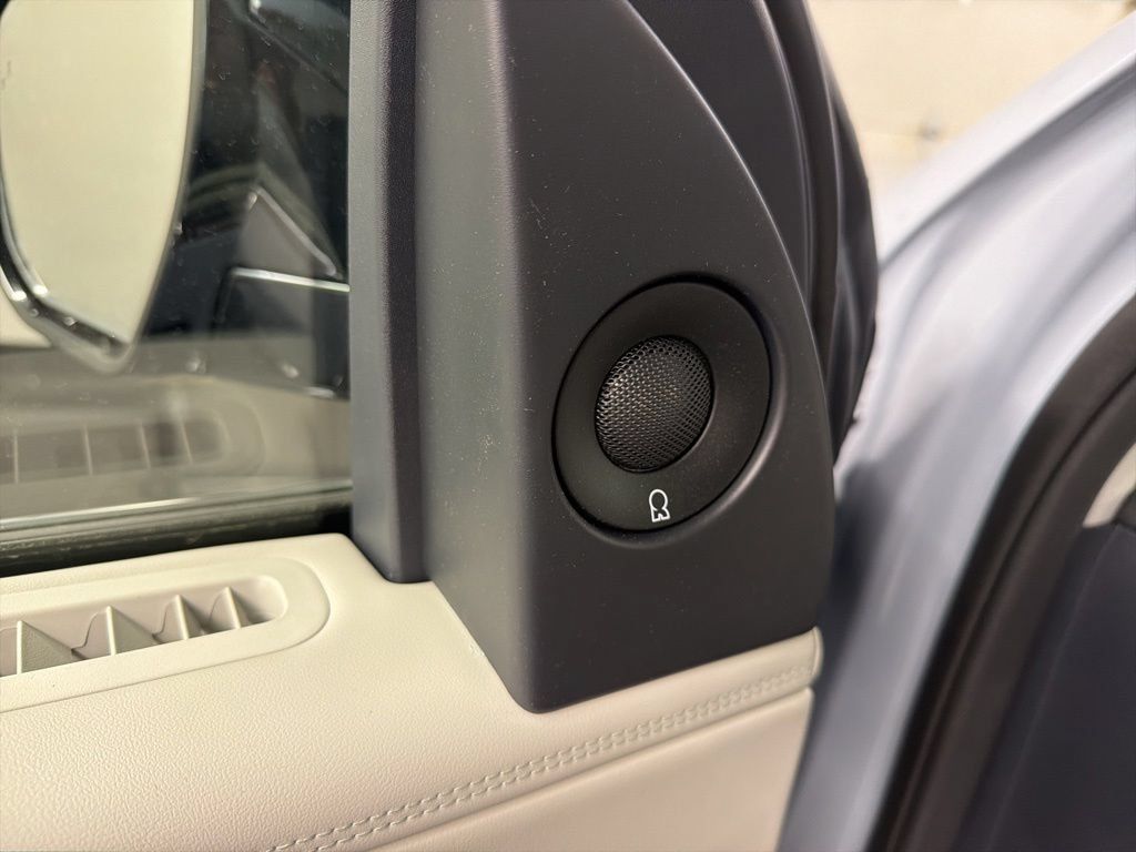 Used 2026 Lincoln Navigator L Reserve AWD/4WD image 30