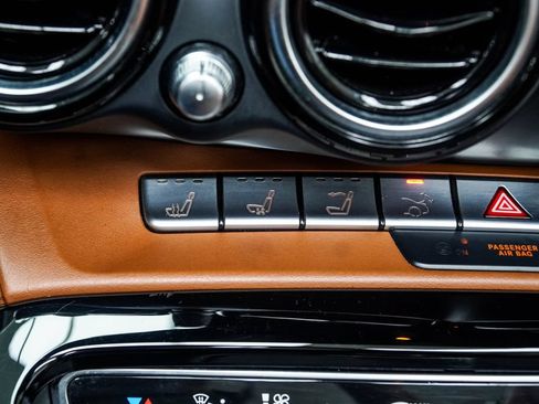 Used 2018 Mercedes-Benz AMG GT Roadster image 34