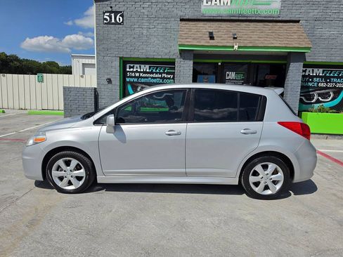 Used 2012 Nissan Versa Hatchback w/ SL Navigation Pkg FWD image 17