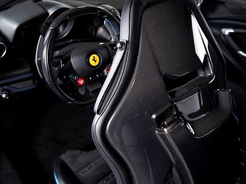 Certified 2022 Ferrari F8 Tributo RWD image 25