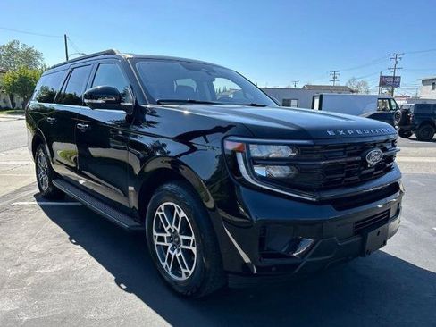 Certified 2025 Ford Expedition Max Active AWD/4WD image 3